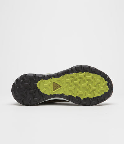 Nike ACG Lowcate Shoes - Cargo Khaki / Moss - Black - Bright Cactus