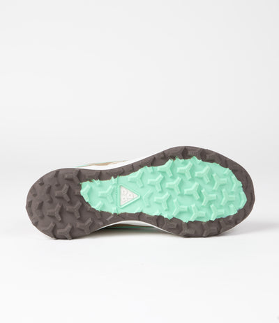 Nike ACG Lowcate Shoes - Limestone / Green Glow - Dark Driftwood - Sail