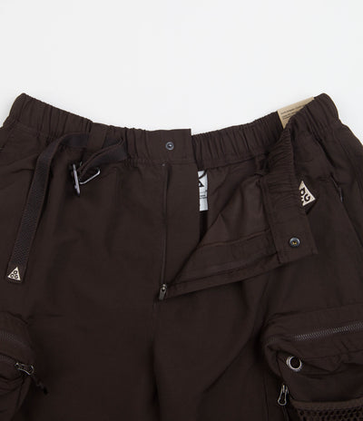 Nike ACG Snowgrass Cargo Shorts - Velvet Brown / Black / Sanddrift