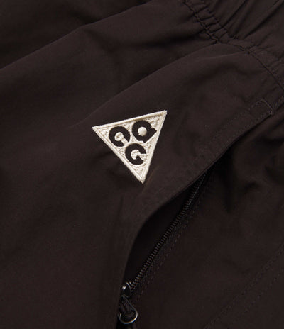 Nike ACG Snowgrass Cargo Shorts - Velvet Brown / Black / Sanddrift