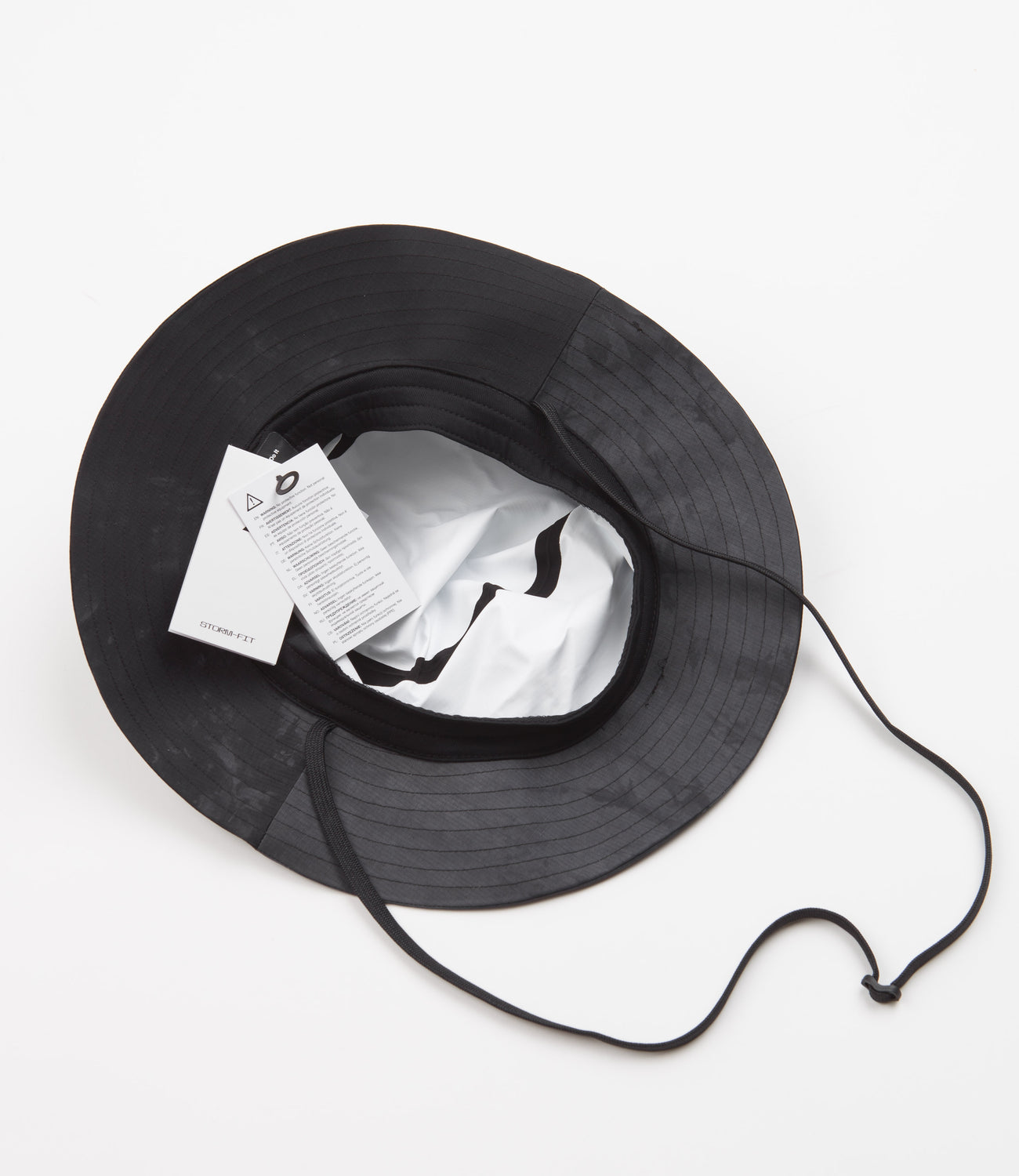 bucket hat with string nike
