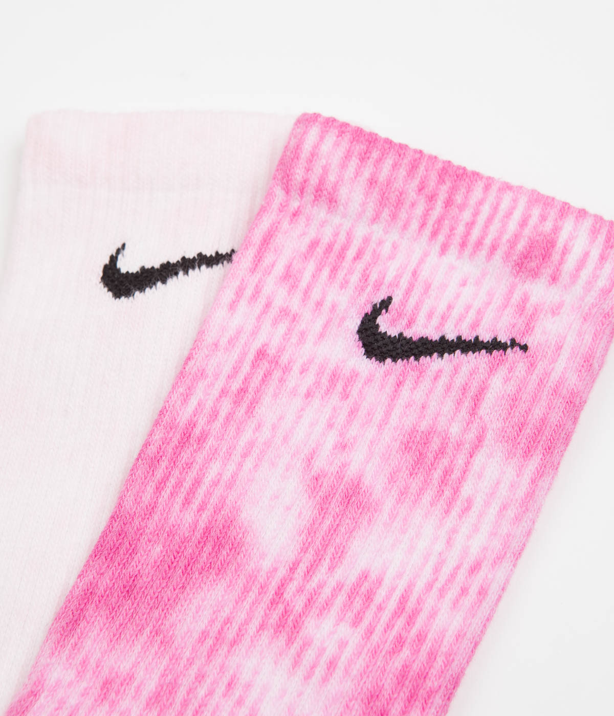 nike-everyday-plus-tie-dye-crew-socks-2-pair-pink-multi-flatspot