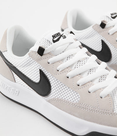 Nike SB Adversary Shoes - White / Black - White