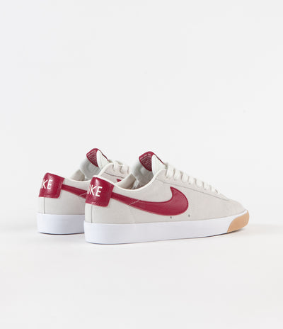 Nike SB Blazer Low GT Shoes - Sail / Cardinal Red - White - Gum Light Brown