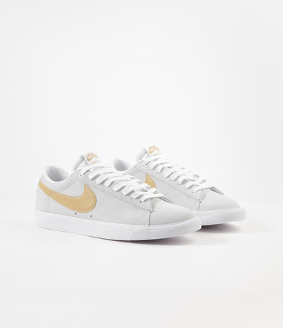 Nike SB Blazer Low GT Shoes - White / Club Gold - White - Light Thistle