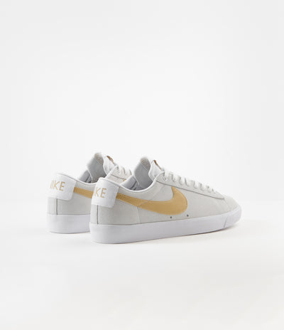 Nike SB Blazer Low GT Shoes - White / Club Gold - White - Light Thistle