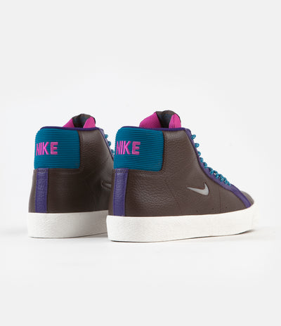 Nike SB Blazer Mid Premium Shoes - Baroque Brown / White - Green Abyss