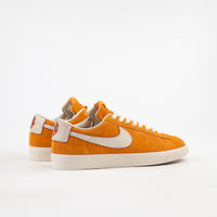 Nike SB 'Bruised Peach' Blazer Low GT Shoes - Circuit Orange / Natural - Team Red thumbnail