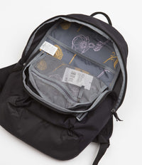 interior cobertura sentido Nike SB Courthouse Backpack - Black / Smoke Grey / Doll | Flatspot
