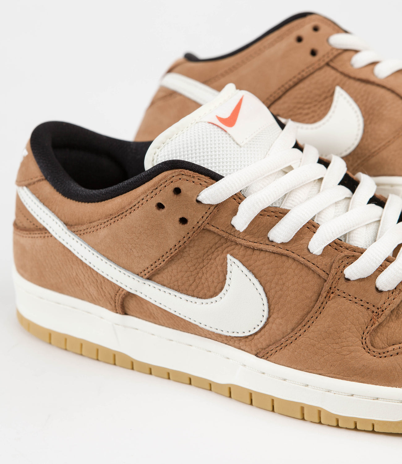 Nike SB Dunk Low Dark Russet Sail DH1319-200 | SneakerNews.com