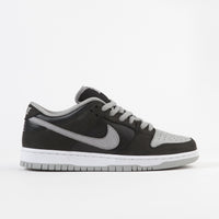 global núcleo Amoroso Nike SB Dunk Low Pro Shoes - Black / Medium Grey - Black - White | Flatspot