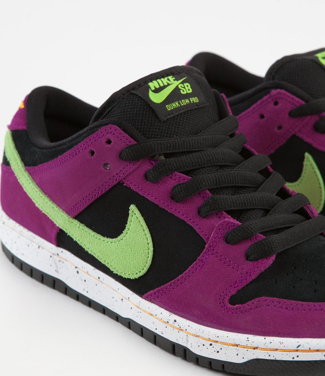 nike dunk sb red plum