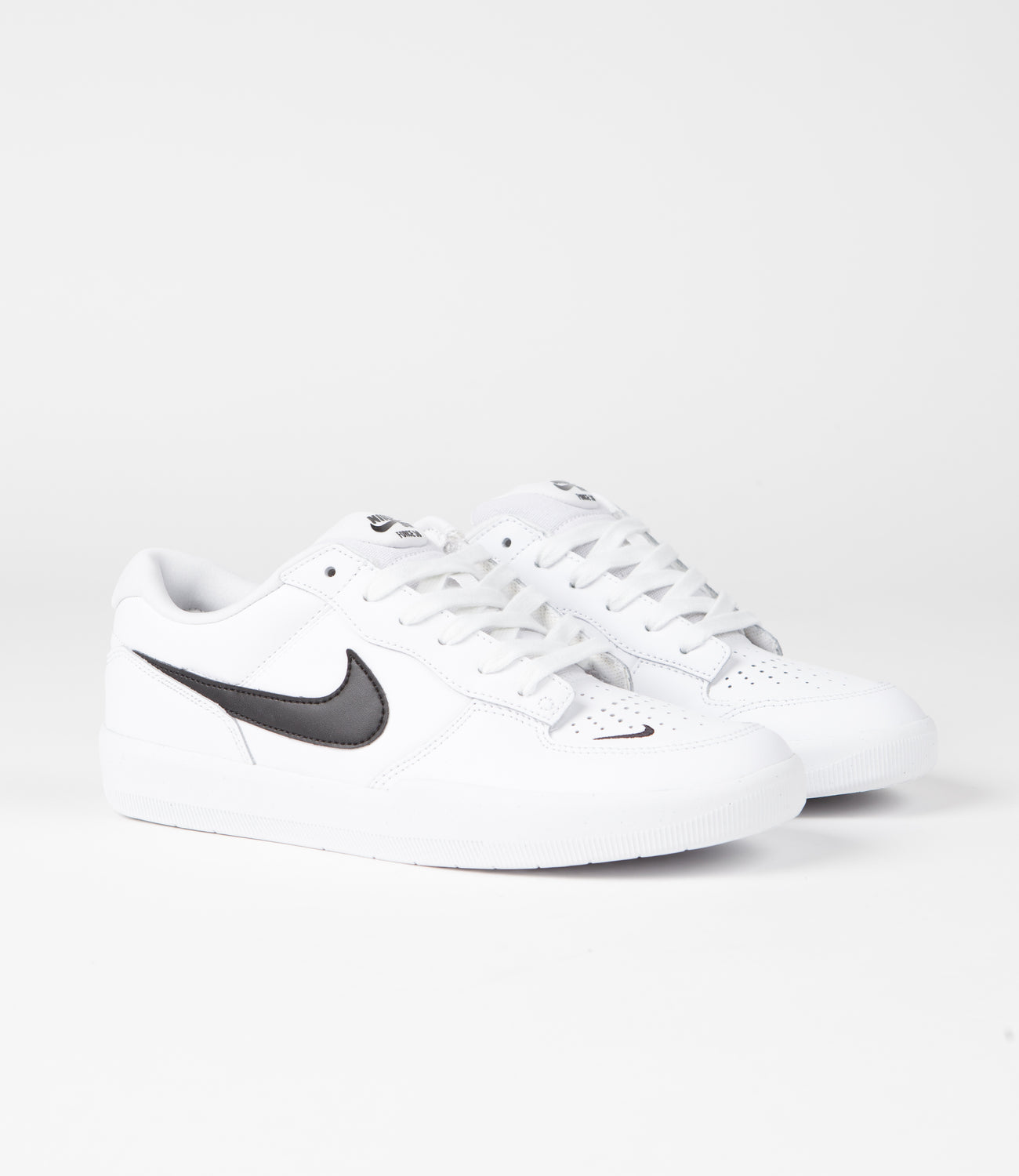 Nike sb white trainers 2025