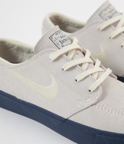 Nike SB Janoski Remastered Shoes - Summit White / Fossil - Midnight Navy - Fossil