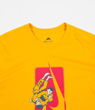 Nike SB Karate T-Shirt - Yellow Ochre / Rush Pink