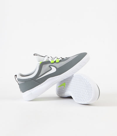 Nike SB Nyjah Free 2 Shoes - Smoke Grey / White - Light Smoke Grey