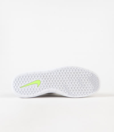 Nike SB Nyjah Free 2 Shoes - Smoke Grey / White - Light Smoke Grey