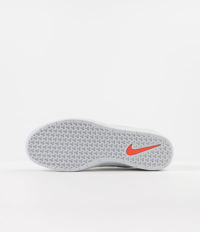 Nike SB Team Classic Shoes - Summit White / Cerulean - White