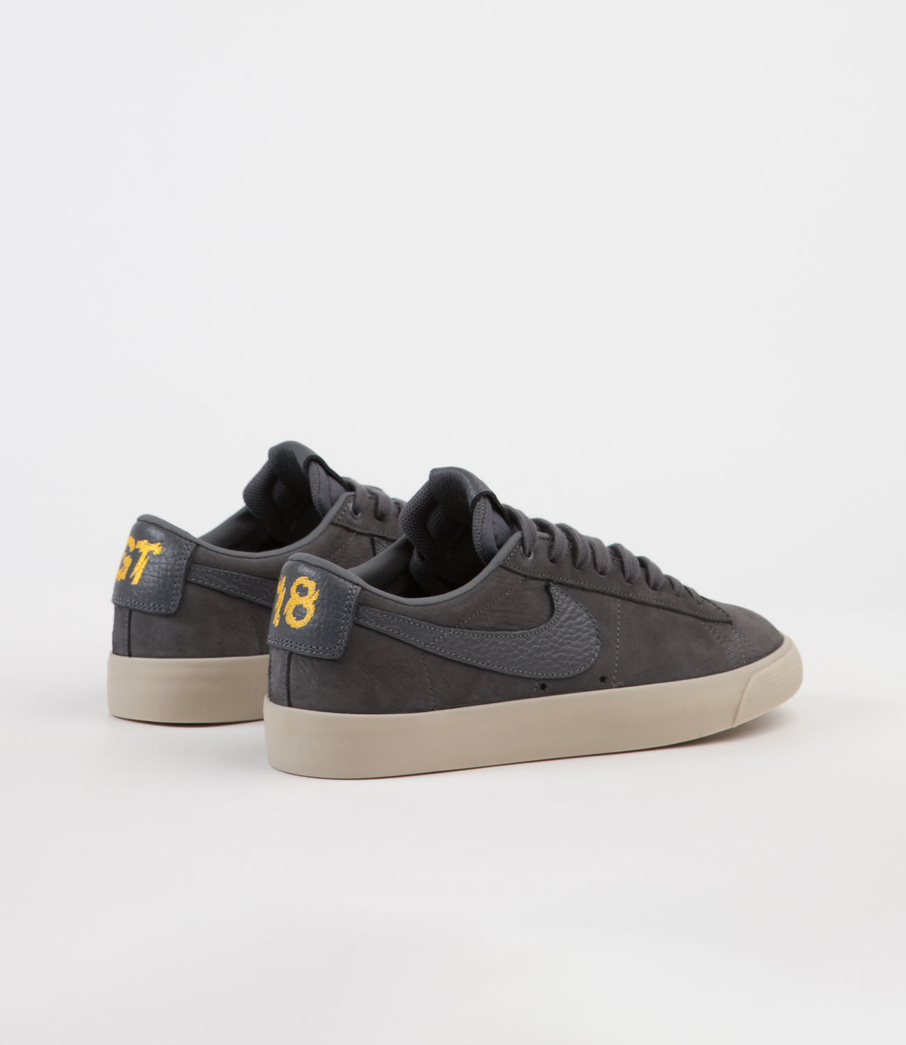 Nike sb x anti hero deals