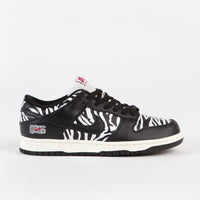 Nike SB x Quartersnacks Dunk Low OG Shoes in Black and White thumbnail