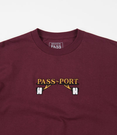 Pass Port Waiter Embroidery T-Shirt - Burgundy