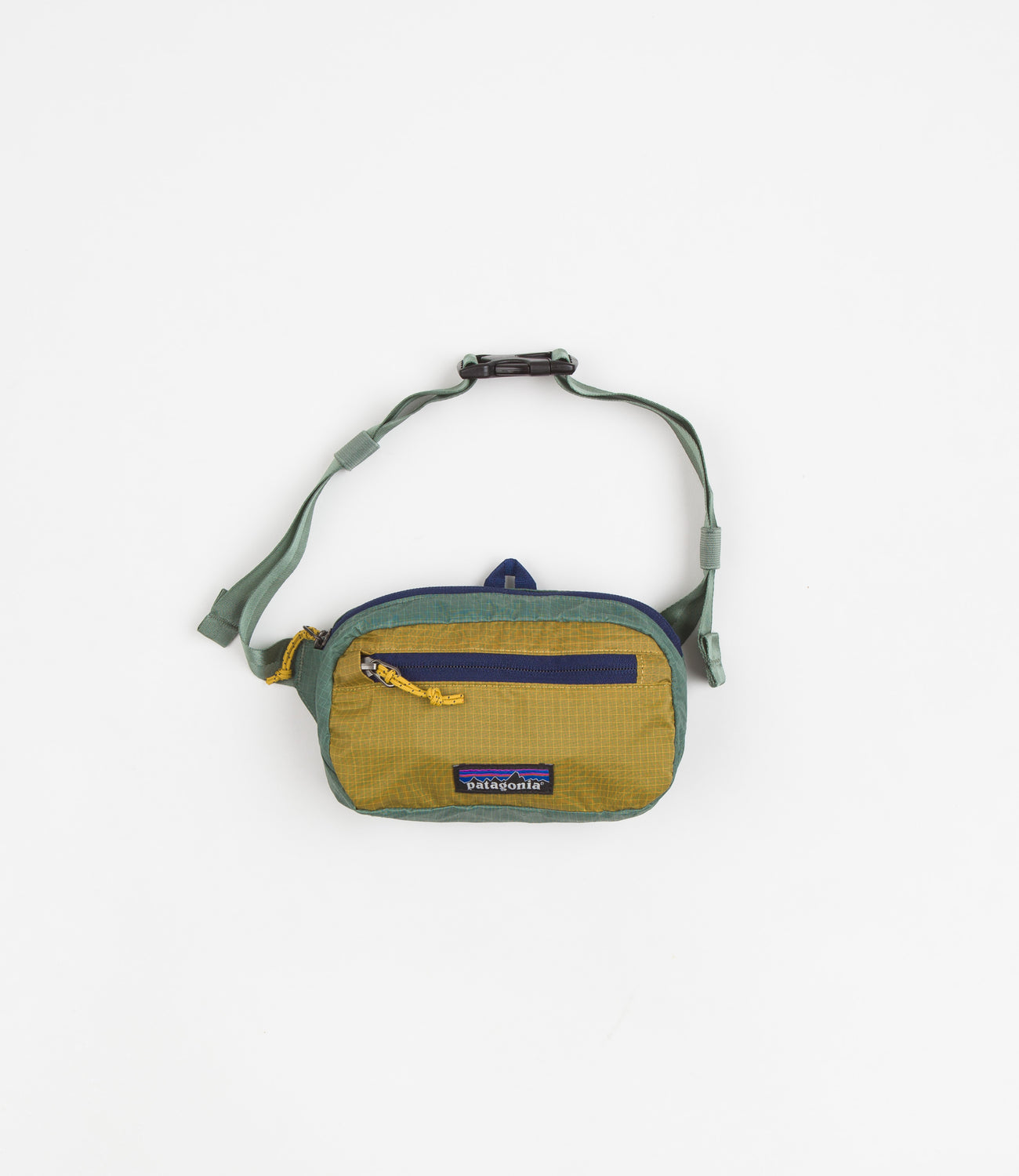 Patagonia black fanny 2025 pack