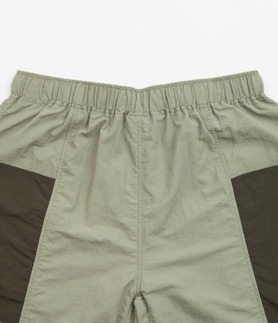 Quasi Solo Shorts - Moss