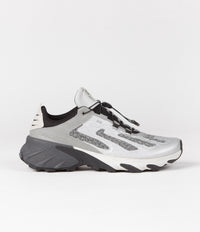 Salomon Speedverse PRG Shoes in Silver and Frost Grey / Lunar Rock