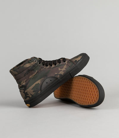 Vans AV Classic High Shoes - (Camo) Black