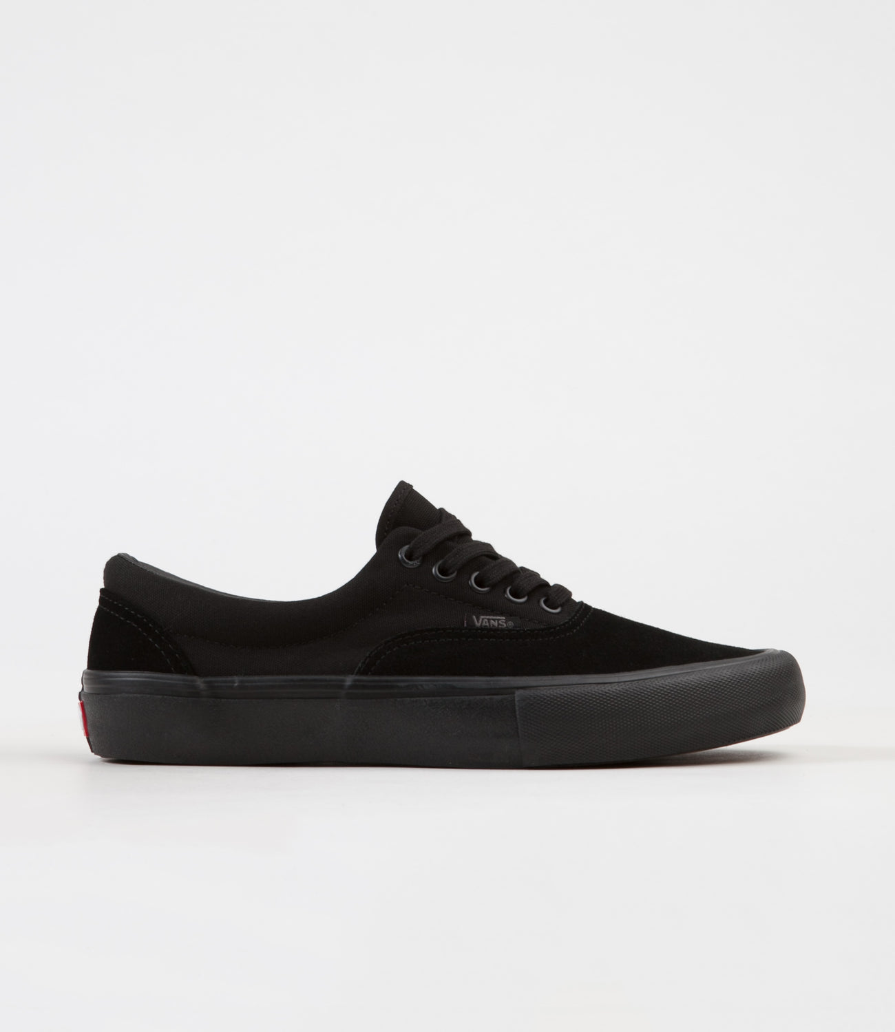 Vans slip on pro shoes blackout discount